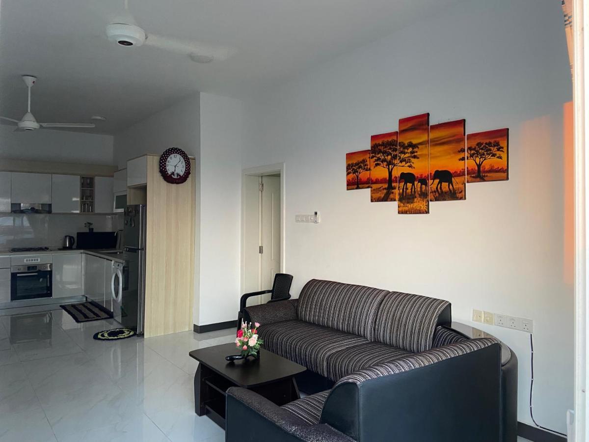 Sea View A Apartment Dehiwala-Mount Lavinia ภายนอก รูปภาพ